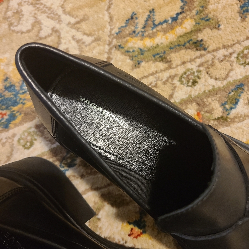 Vagabond Black Loafers - Picture 7 of 11